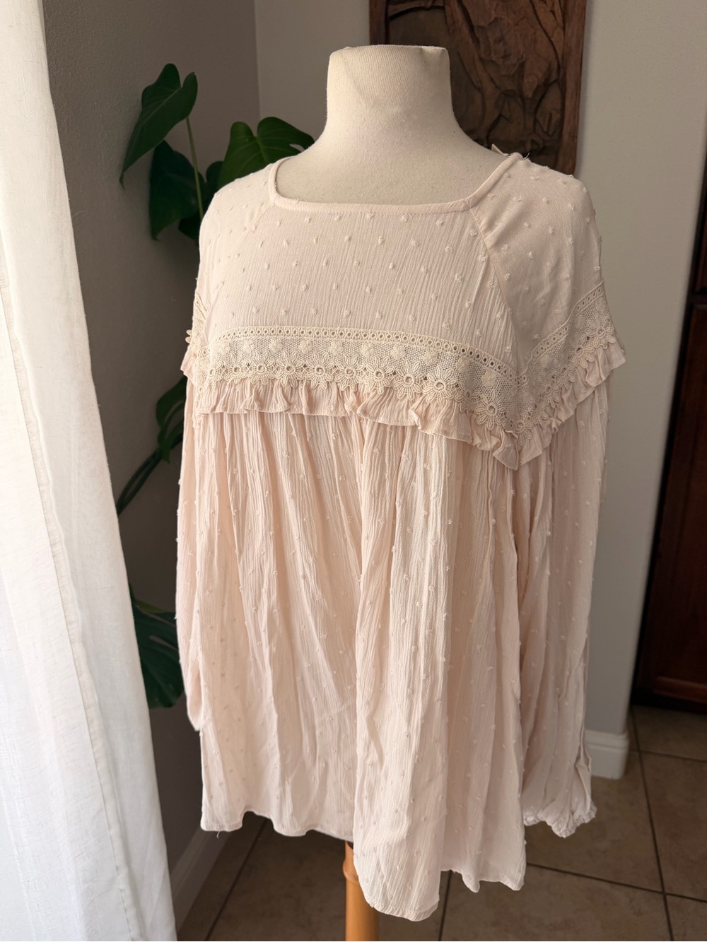 Vine & Love Blush Swiss Dot Lace Ruffle Lace-Up Blouse Size Large